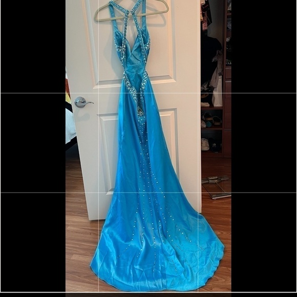 Jaaz Couture Prom Gown - Picture 8 of 16
